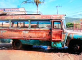 Lotação Chevrolet 1960 com carroceria Gevasco pertencente ao empresário Dejair Goretti, da Goretti Irmãos, de Juiz de Fora (MG); encontrado abandonado (seria o antigo carro do Expresso União?), o ônibus foi posteriormente restaurado (fonte: portal diariodotransporte).