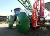 Pulverizador GHRE com rodas de aço no stand da Gomes na Expointer 2018 (foto: LEXICAR).