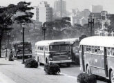 Dois Grassi de 1952 na frota da paulistana CMTC, fotografados na década de 50 (fonte: João Marcos Turnbull).