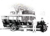 Ford 1930 com carroceria aberta Grassi para 22 passageiros (fonte: portal sptrans).