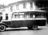 Em paralelo à construção dos modelos tradicionais a Grassi modernizava suas carrocerias; na imagem, ônibus International servindo à cidade de São Paulo (SP) em 1936 (fonte: João Marcos Turnbull / onibusnostalgia). 