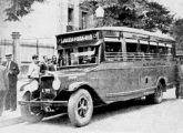 Outro Grassi da Auto Viação Rio-Minas, este em chassi International 1929; a fotografia foi extraída de um anúncio da operadora, publicado em março de 1935.