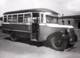 Chevrolet 1938 com carroceria Grassi, pertencente à Auto Viação ABC, operando a linha São Bernardo-Santo André (fonte: Jorge A. Ferreira Jr.).