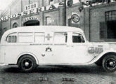 Ambulância em chassi International fabricada pela Grassi em 1936 (fonte: Ivonaldo Holanda de Almeida).