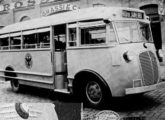 Pequeno coach de 1939 sobre chassi Volvo, utilizado na ligação rodoviária entre o Rio de Janeiro e Petrópolis (RJ) (fonte: Maurício Faria / toffobus).