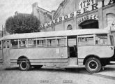 A parir de 1940 a presença de carrocerias com posto de condução avançado passou a ser mais frequente na produção da Grassi; o veículo da imagem, sobre chassi Volvo, teria sido utilizado no transporte urbano de São Paulo (SP) (fonte: Maurício Faria / toffobus).