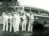 Um Ford-Grassi do Expresso Brasileiro fotografado em Santos (SP), em 1946; entre 1944 e 1955 a empresa operou no transporte urbano da cidade (fonte: Ivonaldo Holanda de Almeida / Expresso Brasileiro Histórico).