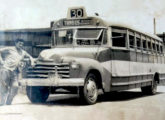 Chevrolet 1948 com carroceria Grassi no transporte urbano de Belém (PA) na década de 50 (fonte: portal nostalgiabelem).