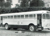 Em 1953 as carrocerias Grassi ganharam para-brisas dianteiros panorâmicos; ao modelo foi dado o nome "Governador" (fonte: Ivonaldo Holanda de Almeida).