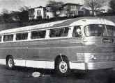 Ônibus rodoviário Grassi sobre plataforma GM Coach ODC 210, fabricado para a Viação Cometa em 1956.