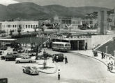 Um Grassi-LP estacionado na Praça Rui Barbosa, no Centro de Jequié (BA), em 1967 (fonte: Ivonaldo Holanda de Almeida). 