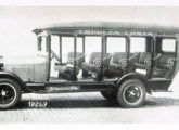 Ônibus Grassi com carroceria denomina "tipo Imperial"; foi fornecido em 1929 para a Empresa Costa, que atendia à ligação rodoviária entre Araraquara e Nova Europa (SP) (fonte: Ivonaldo Holanda de Almeida).
