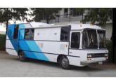 Ônibus para transporte de equipe de motocross montado pela Hometur sobre chassi Mercedes-Benz e carroceria Caio.