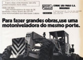 Maior motoniveladora nacional da Huber-Warco, lançada no início de 1973, a 16-D já aparece sob nova denominação nesta publicidade de novembro do mesmo ano.