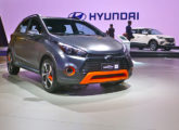 HB20X JBL Concept; ao fundo o SUV Creta, a maior atração da Hyundai no Salão (foto: LEXICAR).