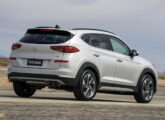 O mesmo New Tucson em vista ¾ traseira.