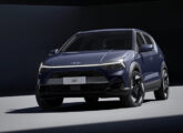 Hyundai i20 na versão superior Ultimate (aqui na cor azul Sapphire): marcante é a assinatura luminosa na dianteira...