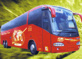 A maior versão do ônibus Irizar Century, sobre chassi 6x2, com 14 m de comprimento e 3,90 m de altura.
