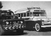 Lotação Ford 1955 com carroceria Incasel operado como rodoviário pela Cattani Transportes e Turismo, de Pato Branco (PR) (fonte: Ivonaldo Holanda de Almeida / onibusbrasil).