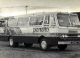 Carroceria Continental simplificada sobre Mercedes-Benz LPO-344 fornecida para a Planalto Transportes, de Santa Maria (RS) (fonte: Marcos Jeremias / onibusbrasil).