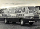 Carroceria Continental III simplificada sobre Mercedes-Benz LPO-344 fornecida para a Planalto Transportes, de Santa Maria (RS) (fonte: Marcos Jeremias / onibusbrasil).