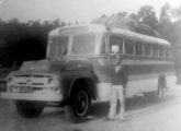 Um segundo Ford F-600 com carroceria J. Félix da Varzealegrense.