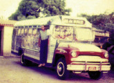 Da mesma época é este ônibus montado sobre Chevrolet nacional de 1959 (fonte: Cepimar).