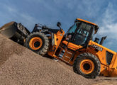 Pá carregadeira JCB 437ZX, de 15,3 t.