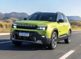 Avenger Limited foi a única versão a receber iluminação acima da grade dianteira.