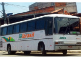 Com o Stilus, de 1993, as carrocerias Jotave começaram a ter personalidade própria; na foto, ônibus do Expresso Brasil, de Salvador (BA), montado sobre chassi Mercedes-Benz O-364 (foto: Daniel Brito / onibusbrasil).