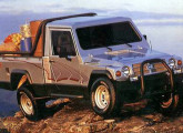 Picape JPX Montez, lançada em 1995; a imagem demonstra o excelente jogo da suspensão dos carros da marca.