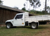 JPX Montez 1998 com carroceria de madeira à venda em Feliz (RS) em 2014 (fonte: Paulo Roberto Steindoff / 4x4brasil).