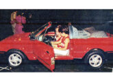 Carro infantil JR 3, exposto no Salão do Automóvel - uma perfeita reprodução do Escort conversível (foto: 4 Rodas).