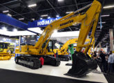 Escavadeira PC350LC, aqui exposta na M&T 2018 (foto: LEXICAR).