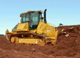 Trator de esteiras D61EX, um dos dois modelos Komatsu fabricados no Brasil, em 2015, para suprir o mercado mundial.