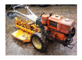 Microtrator Tobatta da década de 70, equipado com motor de 13 cv e roçadeira, à venda pela internet em 2009 (fonte: site comprar-vender.mfrural).