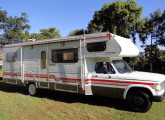 Motor-home Larturist de 1987, montado sobre caminhão Chevrolet D-40 (fonte: site portal.macamp).