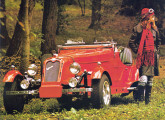 Réplica brasileira do Alfa Romeo P-3, duas vezes campeão das Mille Miglie e três vezes de Le Mans, lançada pela L'Automobile em 1976.