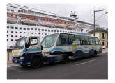 Neste modelo, pela única vez a Lührs utilizou formas aerodinâmicas e amplos para-brisas curvos; a foto, de 2010, mostra o "bondinho" estacionado no porto de Itajaí (SC) (fonte: blog.diarinho). 