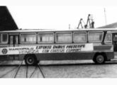 Urbano Veneza equipado com chassi Cummins aguarda embarque para o exterior no porto de Porto Alegre (RS) (fonte: Arukía Mendes Adelar / onibusbrasil).