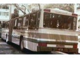 Ônibus semelhante, cedido pela Scania para testes no transporte carioca, em 1978, mas não adotado pelas operadoras; note, na traseira, a placa de identificação da Recrusul, fornecedora do reboque do articulado (fonte: Marcelo Prazs).