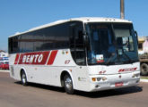 Andare em chassi Mercedes-Benz de motor traseiro pertencente à Bento Transportes, de Bento Gonçalves (RS); a foto foi tomada na cidade litorânea de Tramandaí em 2006 (foto: portal danieldorneles).