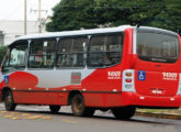 Micro-ônibus Senior da empresa Sorriso de Toledo, com duas portas, servindo ao transporte urbano de Toledo (PR) (foto: Isaac Matos Preizner).