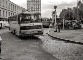 Um urbano Veneza de Curitiba (PR), em 1976 partindo do antigo terminal da praça Rui Barbosa (fonte: Vald Assunção).