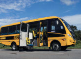 Iveco Bus 10-190 equipado com elevador para alunos com dificuldades de locomoção. 