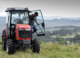 O novo MF3406 durante teste da revista Cultivar Máquinas em Urupema (SC), chamada a "Capital Nacional do Frio" (foto: Cultivar Máquinas). 