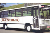 As primeiras carrocerias Maxibus foram um urbano (na foto) e um rodoviário para curtas distâncias. 