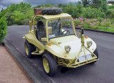 Este buggy Menon, de 1988 (sobre mecânica de 1968), parece ter sido o único modelo da marca com desenho próprio; note o formato do capô e do para-brisa, bastante diferentes dos demais carros fabricados até então; recém-reformado em 2007, o exemplar da foto estava matriculado em Amparo (SP) (foto: Amadeu Zullino).     