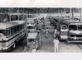 A linha de fabricação de monoblocos em 1964.