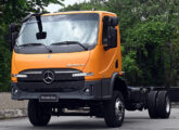A seguir, seis lançamentos na Fenatran em fotografias oficias da Mercedes-Benz: Accelo 1117, ...